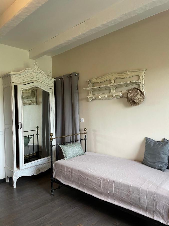 Au Pied Des Baous Bed & Breakfast Vence Exterior photo